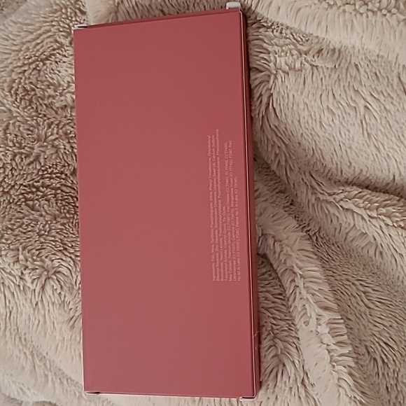 Violet voss eye shadow palette - Picture 2 of 2